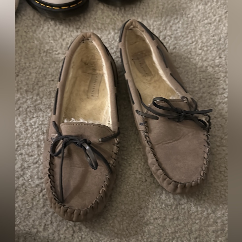 Aeropostale slip ons